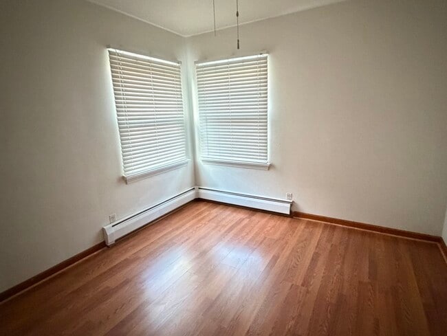 Photo - 1014 Clement St