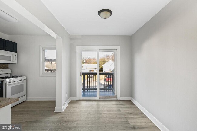 Photo - 165 Hampshire Rd