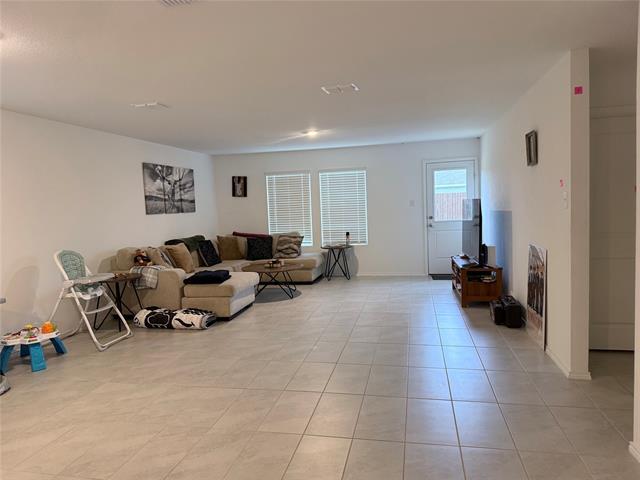 Photo - 330 Ashbrook Wy