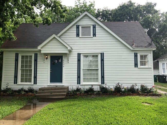 Building Photo - Move in Ready in Central Houston, 2 Bed/1 ...