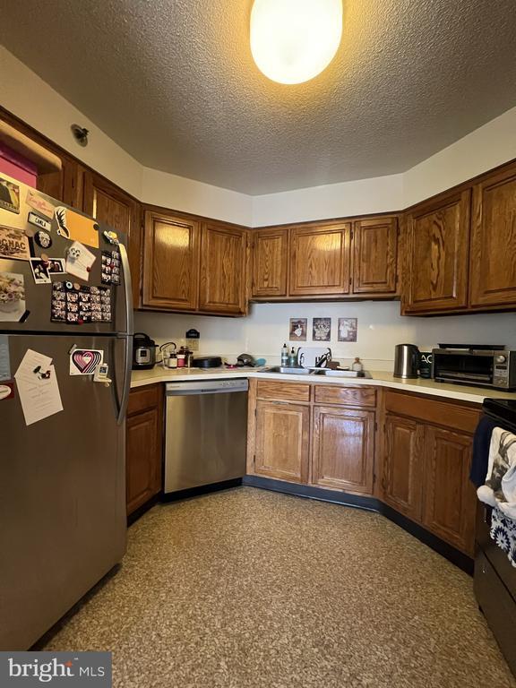 Photo - 2020 Walnut St Unidad 18K