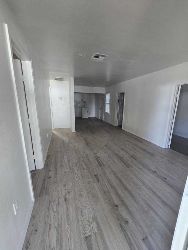 Photo - 414 SE 24th St