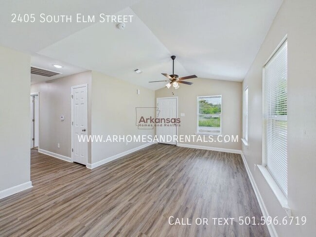 Photo - 2405 S Elm St