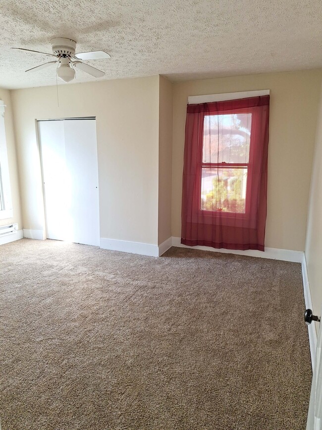 442 E Warren St Unit 2