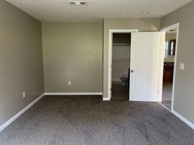 Photo - 2-bedroom, 2-bathroom home located in the ...