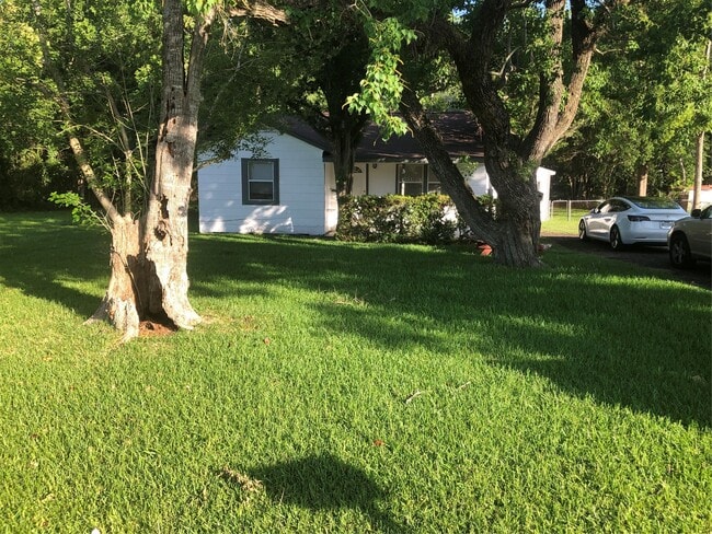 Photo - 111 Wheaton St