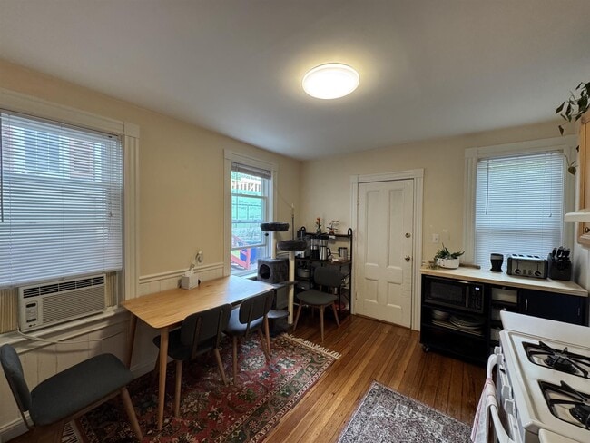 Photo - 33 Belmont St Unit 3