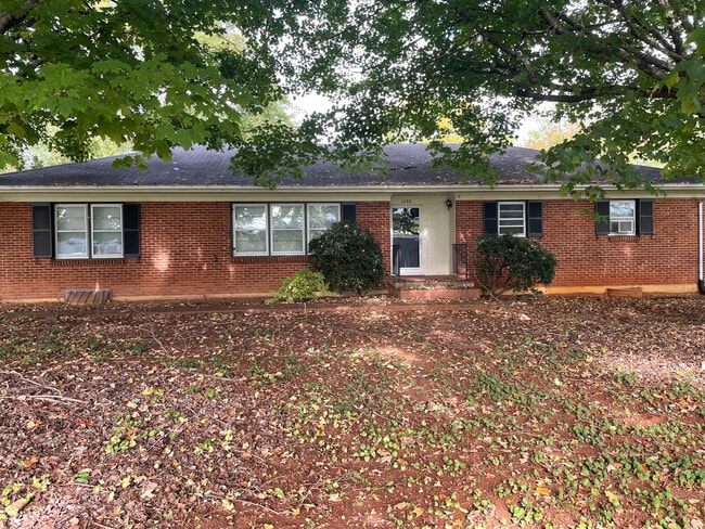 Photo - 1240 Burnbridge Rd House