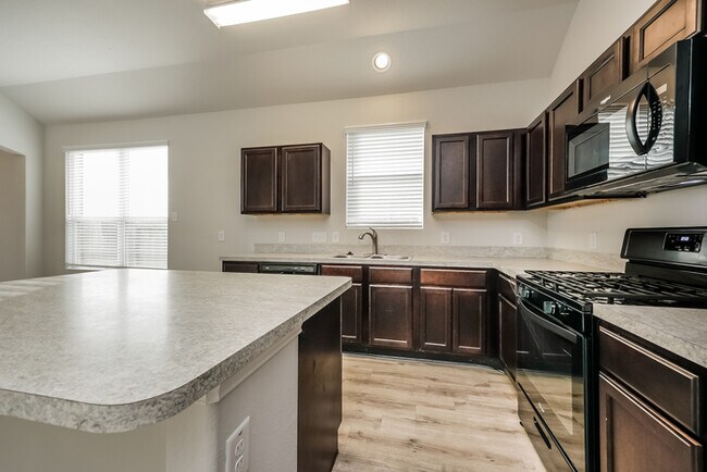 Photo - 21622 Tea Tree Olive Pl