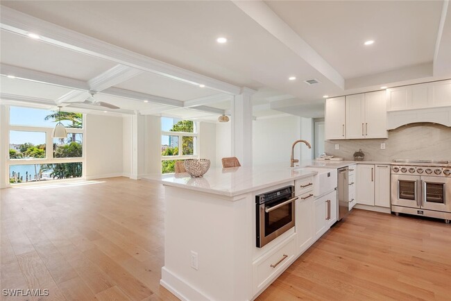 Photo - 400 Park Shore Dr Unidad 304 Rental