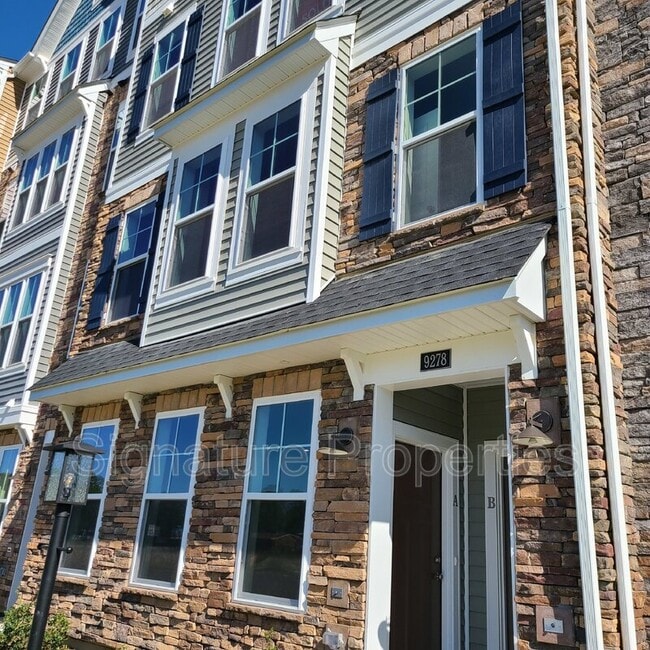 Building Photo - 9278 Magellan Pky Unit A Rental