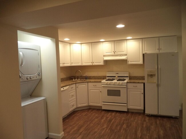 Photo - 387 Main St Unit 1