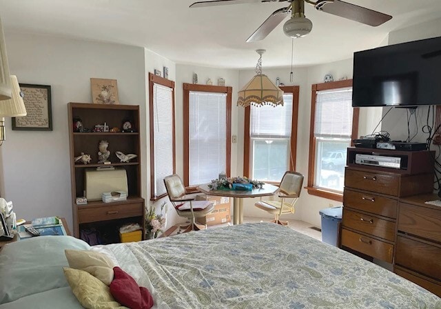 Photo - 518 Davisville Rd