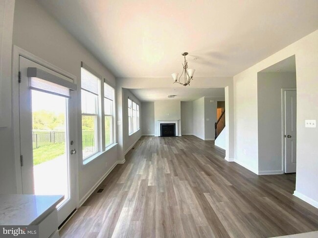 Photo - 5763 Hawk Ridge Rd