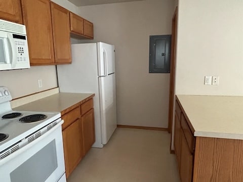 Photo - 1975 Greatview Dr