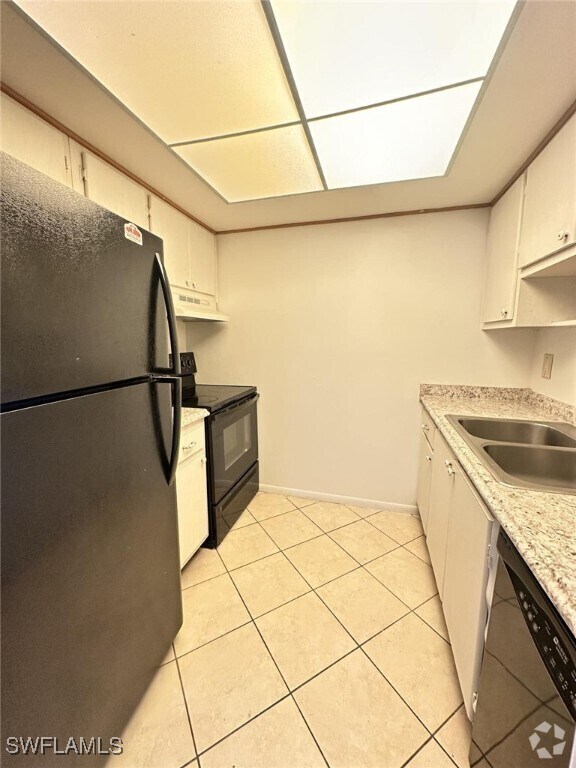 Building Photo - 1849 Maravilla Ave Unit C7 Rental