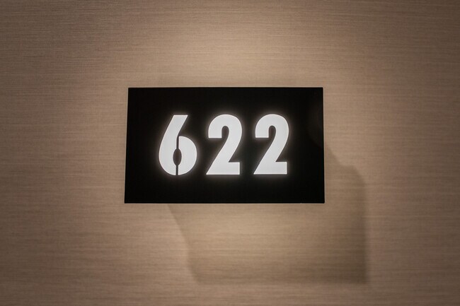 Photo - 1007 The Queensway Unit 622