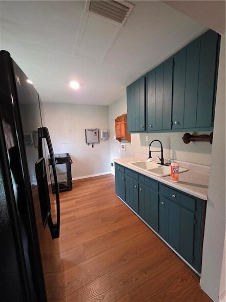 Photo - 404 Havens St