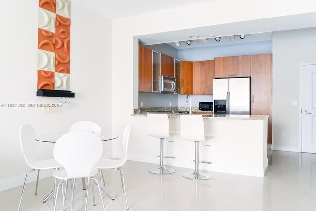 Photo - 1945 S Ocean Dr Unidad 610