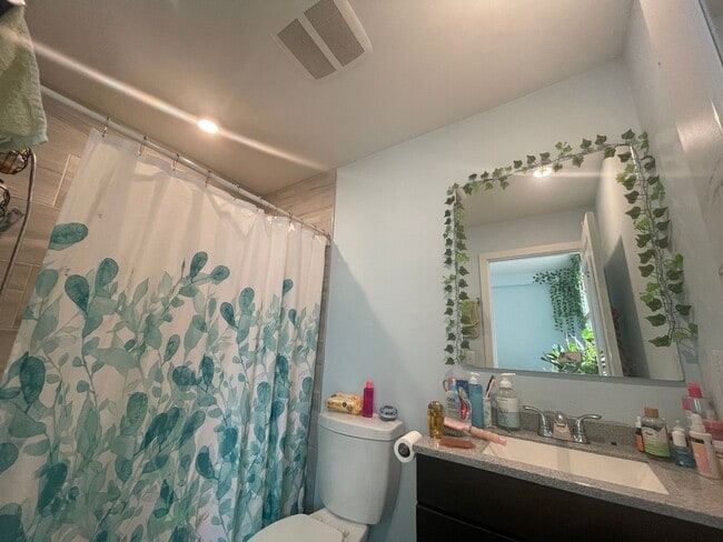 Photo - 1527-33 W Seybert St Unit A