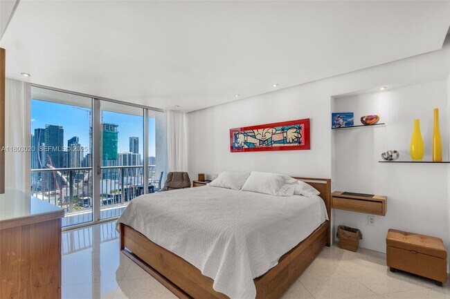 Photo - 1750 N Bayshore Dr Unit 3910