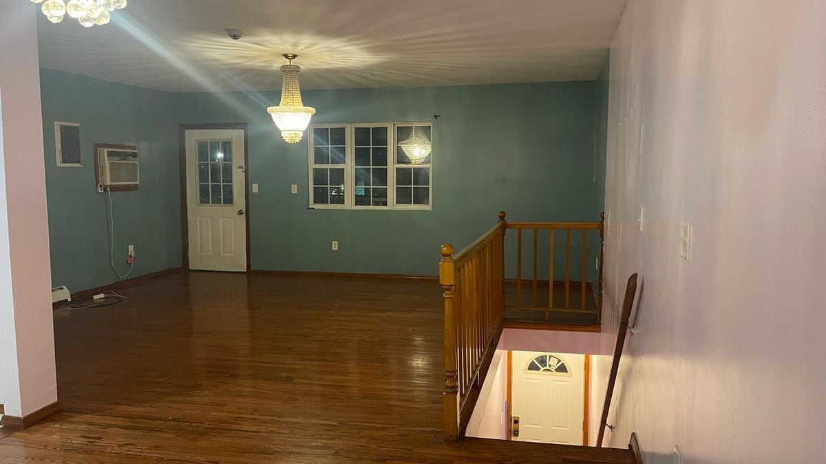 Photo - 2462 Pitkin Ave