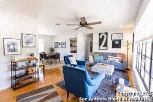 Photo - 427 W Lynwood Ave