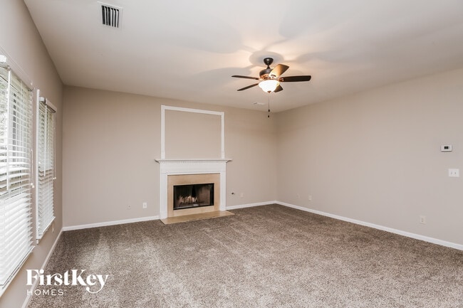 Photo - 3215 Maple Terrace Dr