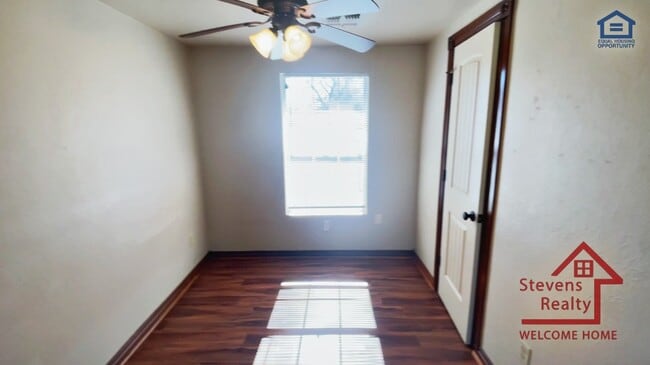 Photo - 1602 NW Lindy Ave Unit Apt 1