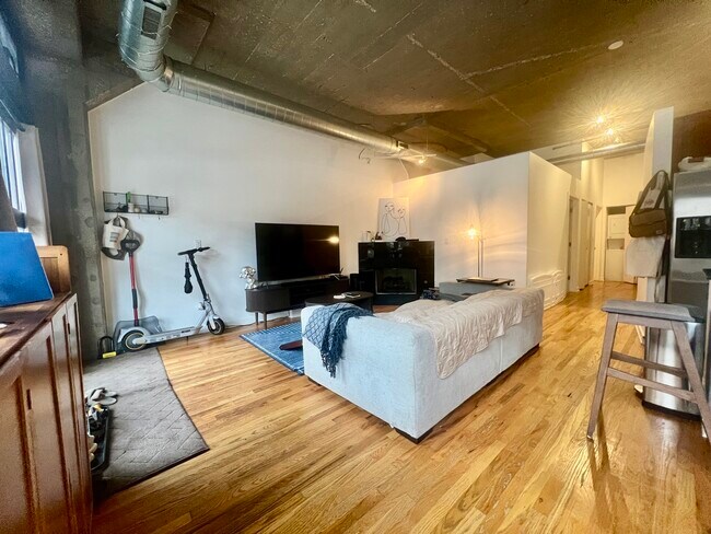 Photo - 1151 W 15th St Unit 137