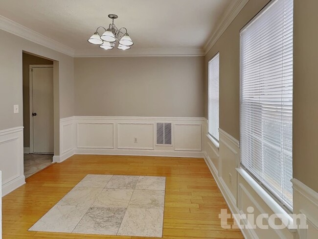 Photo - 636 Christina Pl