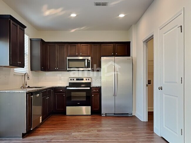 Photo - 5945 Hampton Creek Rd