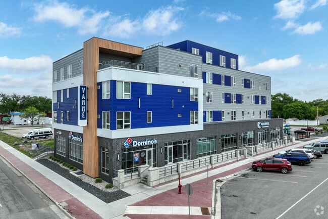 Building Photo - Vanne Rental