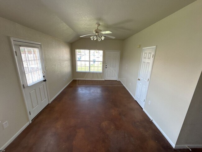 Photo - 3101 Yaupon Rd