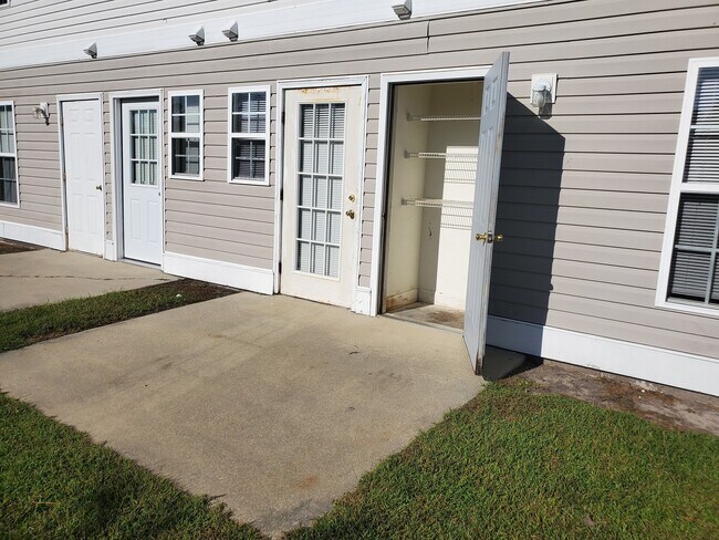 117 John Ct