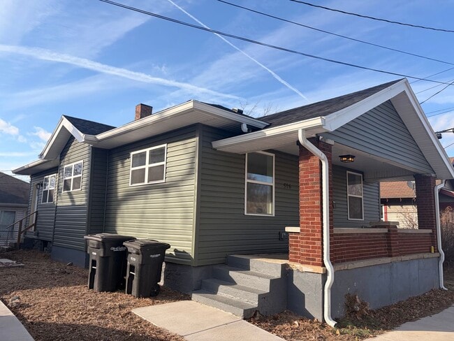 Building Photo - New Glory Unit 516 N. 13th St