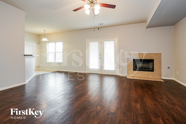 Photo - 1202 Jewel Ln