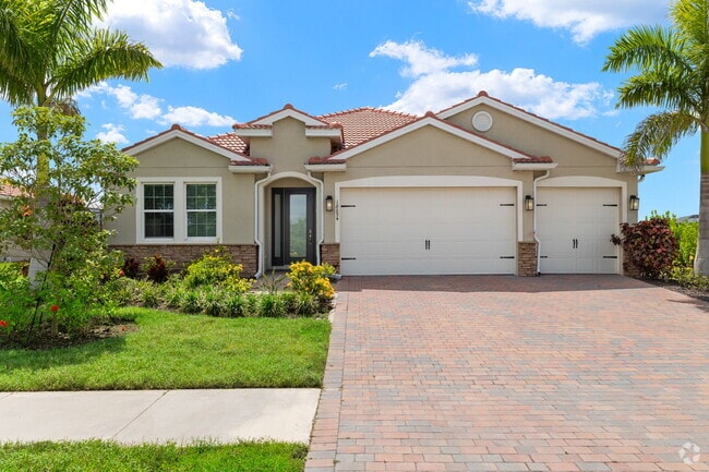 Building Photo - 18694 Royal Hammock Blvd Rental