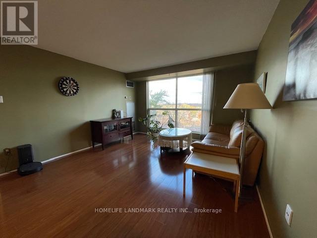 Photo - 2155 Burnhamthorpe Rd W Unité 711