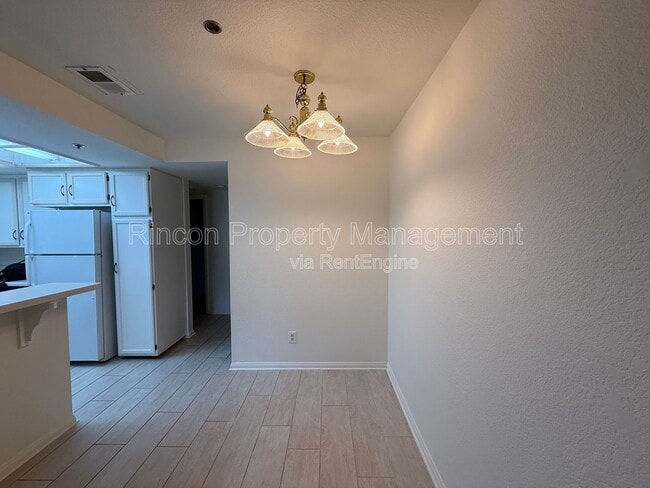 Photo - 848 Woodland Ave