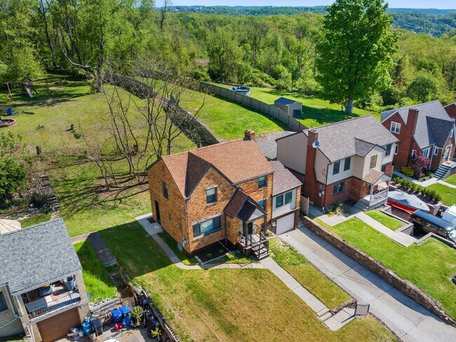 Photo - *Newly Renovated & Spacious 4BD/3BA Single-Family Home Available in Baldwin*