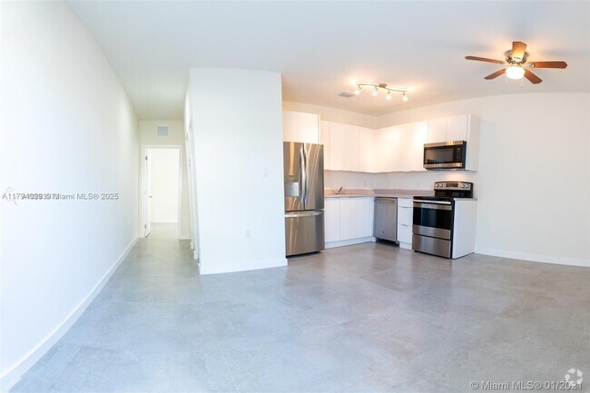 Building Photo - 120 NE 71st St Unit 4 Rental