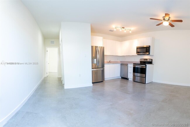 Photo - 120 NE 71st St Apartamento Unidad 4
