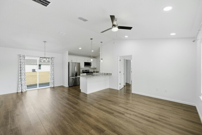 Photo - 5405 NW 8th Pl