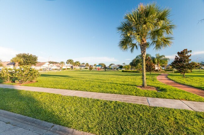 Photo - Beautiful Fully Furnished 4 Bedroom 3 Bathroom Pool Home!!!