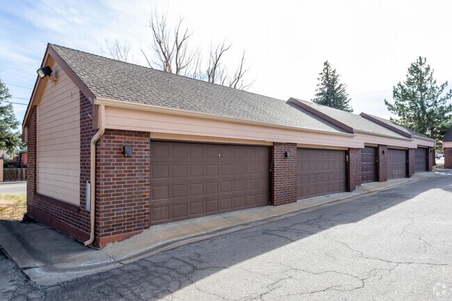 Photo - Meridian Boulder