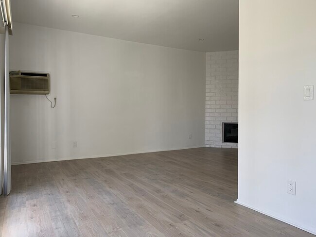 Living Room - 10965 Rochester Ave Unit 202