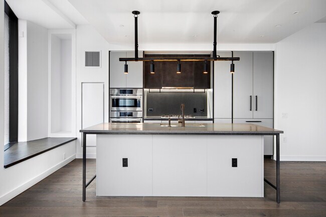 Photo - 11 Hoyt St