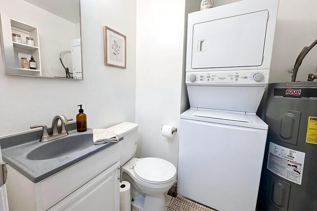 Photo - 707 W 1st Ave Unit Apt 102