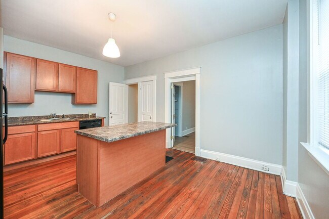 Photo - 2342 Chickasaw St Unit 1